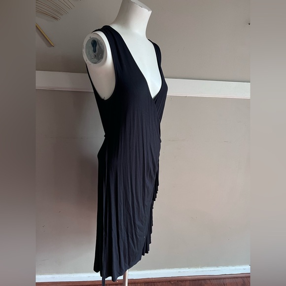 New York & Company Black Stretch Top Size Medium - Picture 4 of 6